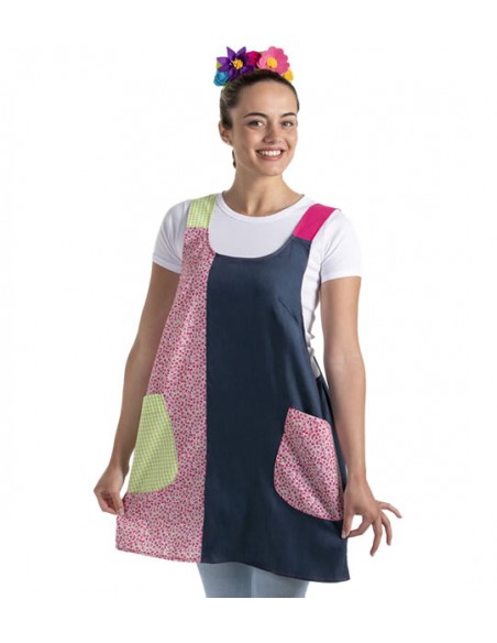 Grembiule FIORI INCROCIATI SULLA SCHIENA. Grembiule con tessuto denim elastico.