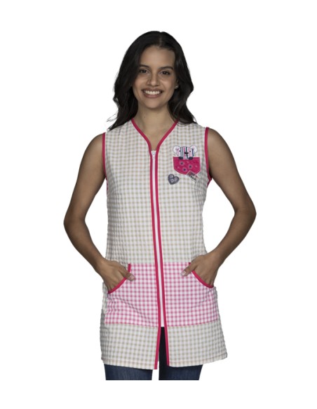 BATA SIN MANGAS TEJIDO VICHY COLOR GRIS CON DETALLE DE OSITO BORDADO